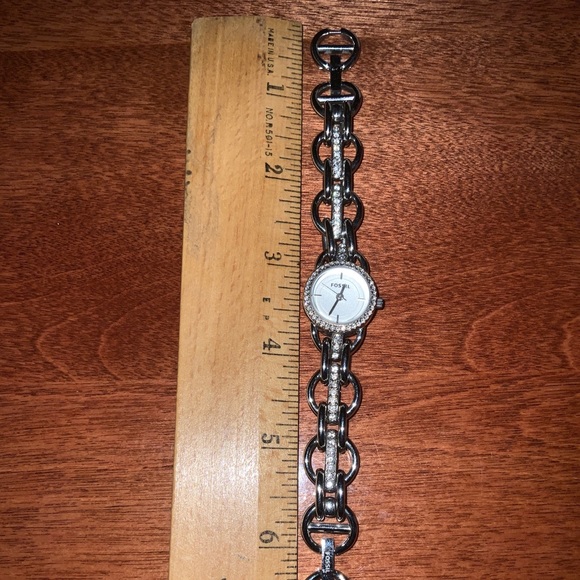 Fossil Women’s crystal embellished watch - Picture 5 of 6
